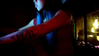 Sexy hottie Anetta Keys enjoys a solo toy masturbation videos