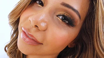 Ava Amira gets her long hair messed up while being fingered and fucked. videos