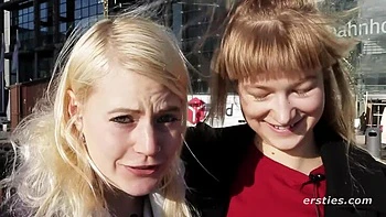 Auf einer Fahrt mit dem Ersties Zug videos