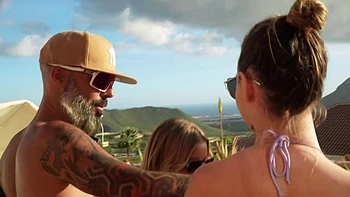 Cassy crosses paths with Ricky - Jacquie et Michel TV videos