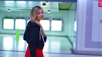 Blonde girl Carolina Sweets fucks in her ass with toys videos