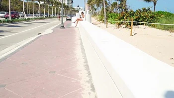 Moriah Mills Shows us What She’s Got. videos