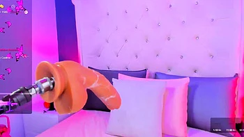 Independent Teen brunette girl toying pussy outdoor videos