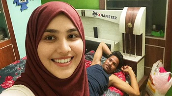 Pakisthani Kashmiri Girl With Boyfriend Bedroom Video By -snapchat143 videos