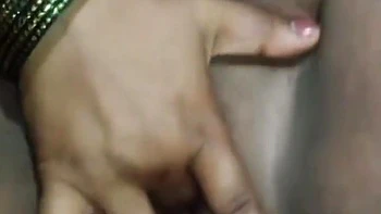 Indian Desi Bhabhi Fingaring Who Like My Pussy Comment Me videos
