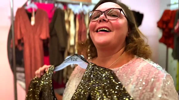 Dominatrix Mistress April - Slave in water toilet for videos