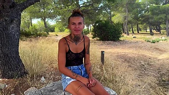 It is impossible to exhaust Sya, 33 years old! - Jacquie et Michel TV videos