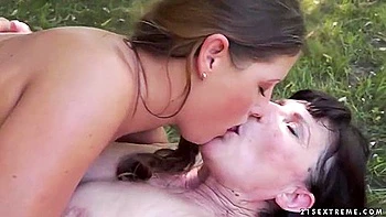 Lesbian Granny Margot Hot Outdoor Sex videos