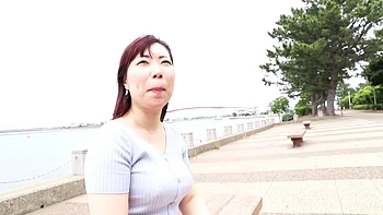 0011020_人妻 人妻熟女 着衣巨乳などが含まれている videos