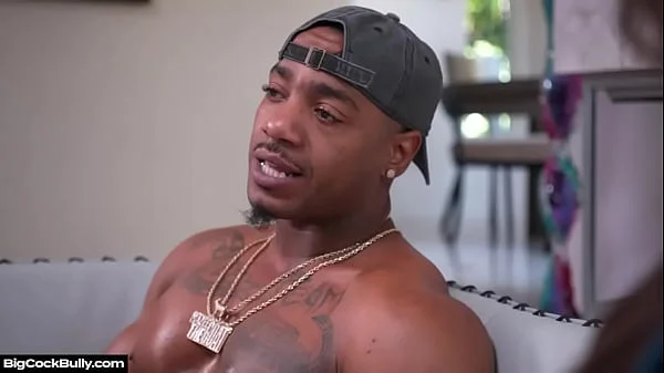 MILF Linzee Ryder goes throat goat on her son's bully videos