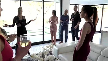 Hot brunette: Blowjob, Doggy  Cowgirl Porn videos