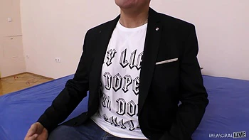 Superstar Cherry Kiss Squirts a Tsunami! videos