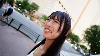 スレンダー美女がピンク美乳を愛撫されて男の乳首舐めとフェラのラブラブエッチ videos