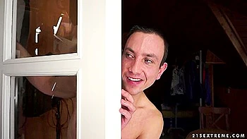 Chubby Mature Gigi And Skinny Dude videos