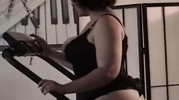 Old Slut: Blowjob, Doggy  Amateur Porn videos