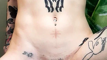 Amateur brunette ariana marie solo toying videos