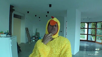 18-Year-Old Mary Monroe Gets An Anal Creampie in POV videos