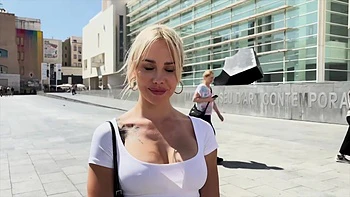 Inflamed reunion between Godard and Lekka - Jacquie et Michel TV videos