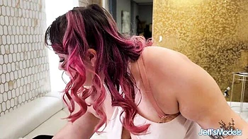 Enticing hottie - chubby video - Jeffs Models videos