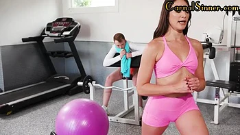 Bigass MILF gets rimjob by lucky stud videos