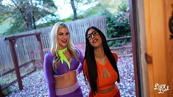 Velma & Daphne Get Creampies Instead Of Candy! videos