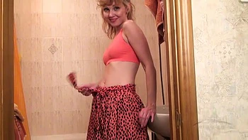 Roxy takes a shower and wets down her hairy pussy videos