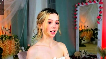 Amateur Blonde Teen Plays Solo with Toy Webcam Porn videos