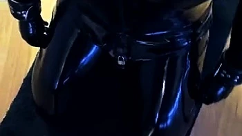 Strapon femdom fetish videos