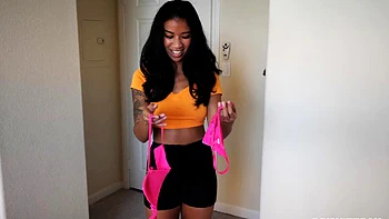 Naughty Babe Ameena Green Offers Her Pussy To Horny Guy videos