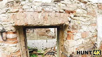 Indescribable Stanley Johnson - cuckold watches scene - Hunt4k videos