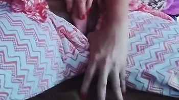 Chalu Bus Me Bhabi Ne Chudai Chalu Kar Di videos