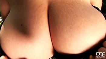 Ravishing babe and a Rolls Royce videos