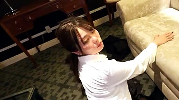 美人OLが熱いキスと睾丸フェラして四つん這い手マンとクンニで艶めく videos