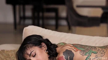 Casey Calvert, Ravyn Alexa - House Flip Her videos