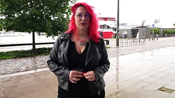 Cataleya dreamed of another woman's perfume... - Jacquie et Michel TV videos