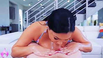 Ashlyn Peaks Busty Brunette With Voluptuous Body Gets Fucked In A Sexy Bikinii videos