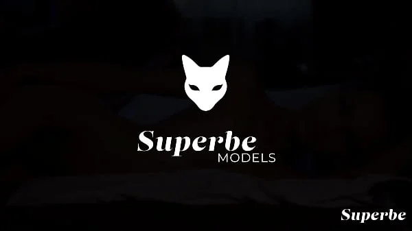 SUPERBE - Hannah Ray  - Gorgeous New Model Shows Her Naked Body videos