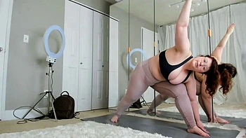 Leann amateur beautiful brunette with big boobs videos