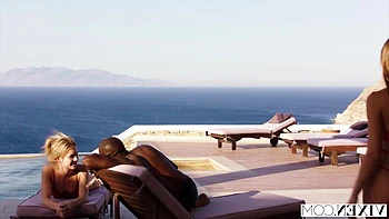 Юную подросток трахает старший господин с игрушками videos