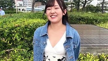 ムッチリ巨乳美女が嬉しそうに手コキフェラして剛毛オマンコはバイブで快感 videos