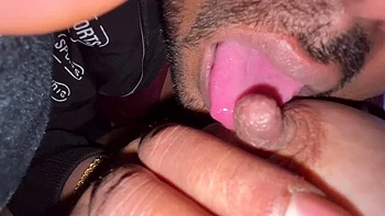 Desi Aunty Gives Shivering Handjob Massage in Bedroom - Catchybusty Big Natural Tits videos