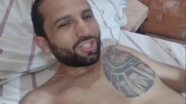 Britadeira não aguentou a sentada bruta da Fernanda chocolatte foi  nocaute no primeiro round no segundo round comeu o cu da chocolatte gostoso gozou novamente,on the ground in the first round was the knockout in the second  ate the hot ass . videos