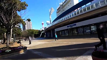 Amatrice lèche bottes, suce et se fait baiser videos