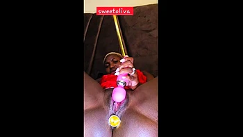 Amateur-Ebony masturbiert solo in Nahaufnahme videos