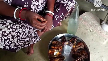 Desi Bhabhi Ne Daru Pikar Land Chusa videos