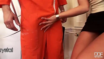 Loira russa lambe e engole com anal videos