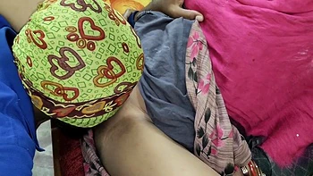 Ich fickte meine Stiefschwester drinnen mit Abspritzen videos