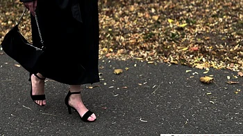 Небольшие рыжие лесбиянки лижут ноги и друг друга videos