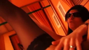 Vintage italienische Milf fickt hart videos