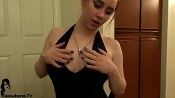 Rubia amateur coquetea con ASMR videos